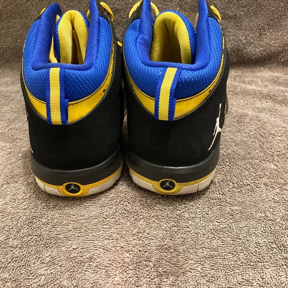 Nike Air Jordan Sneaker Womens 8.5 - Picture 4 of 6